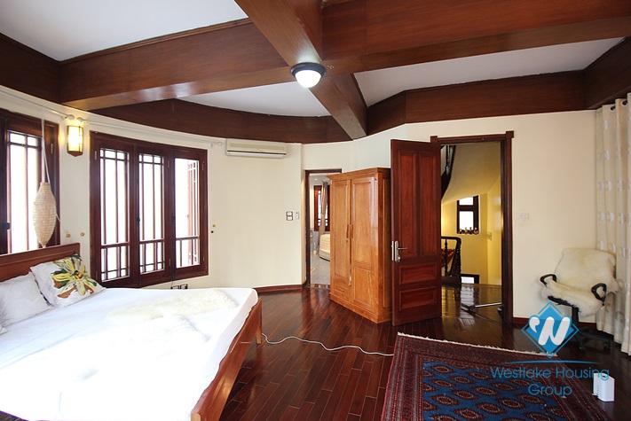 Charming house with swimming pool for rent in Westlake area